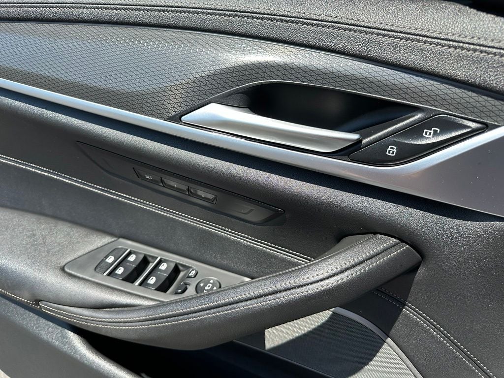 2022 BMW 5 Series M550i xDrive