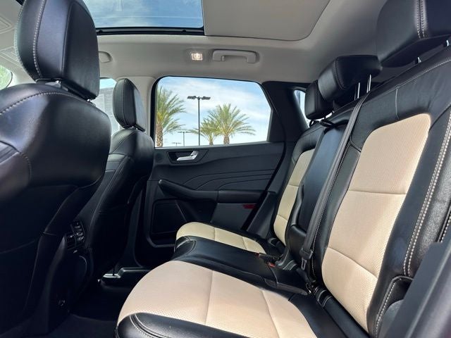 2022 Ford Escape Hybrid Titanium