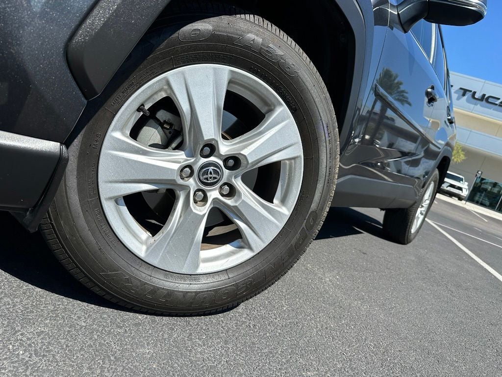 2020 Toyota RAV4 XLE