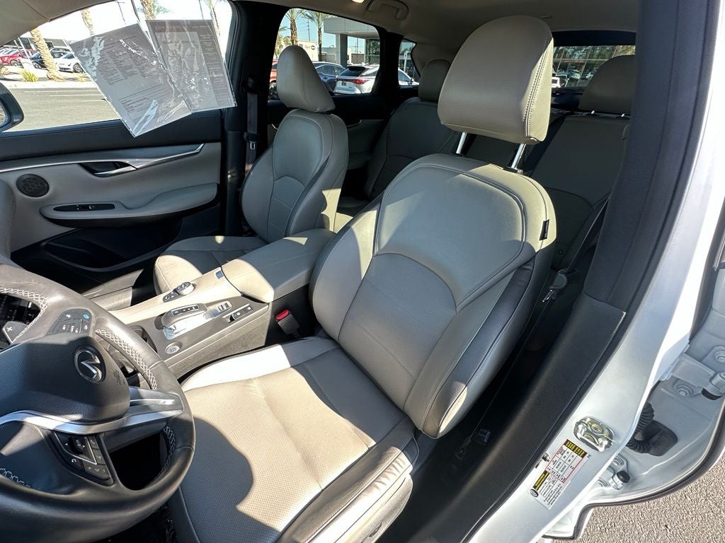 2023 INFINITI QX50 LUXE