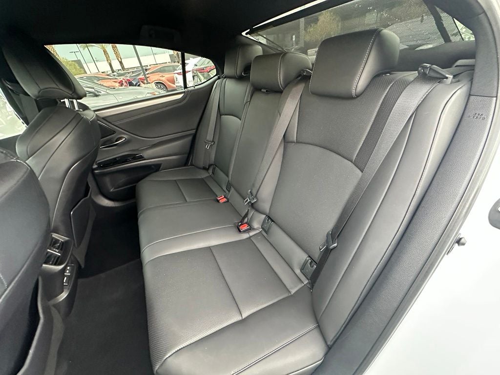 2024 Lexus ES 300h