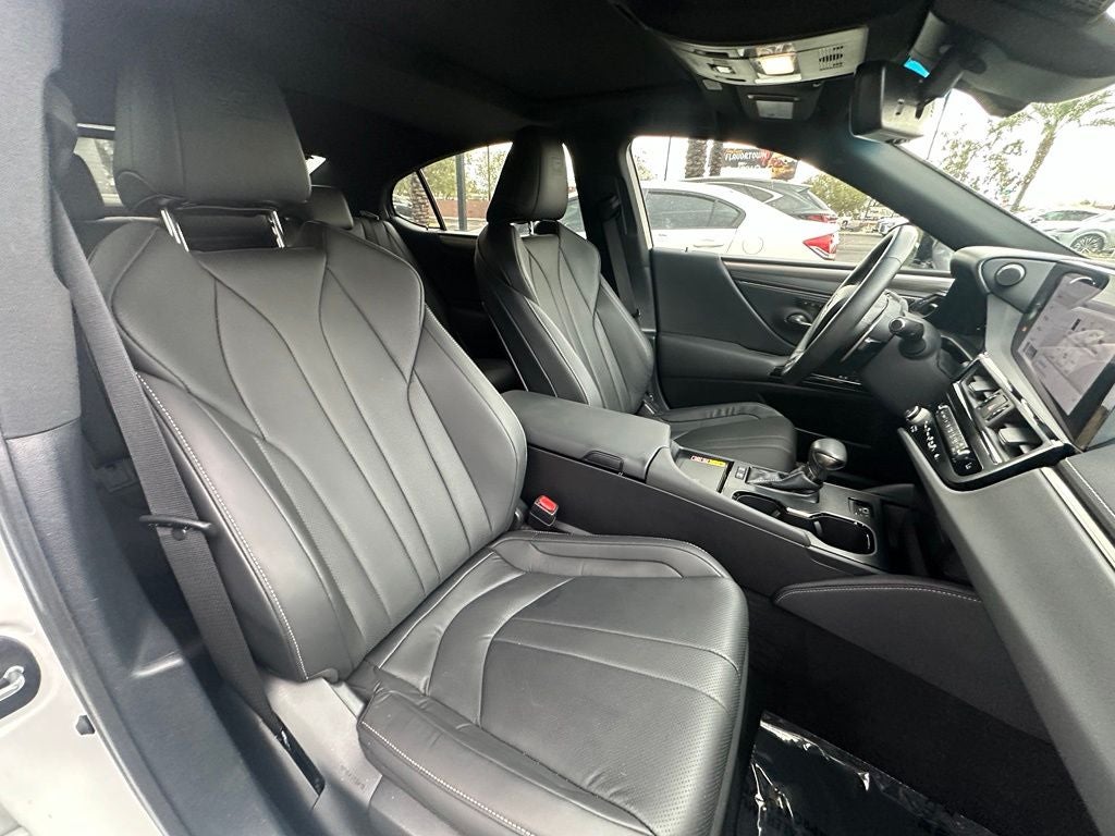 2024 Lexus ES 300h