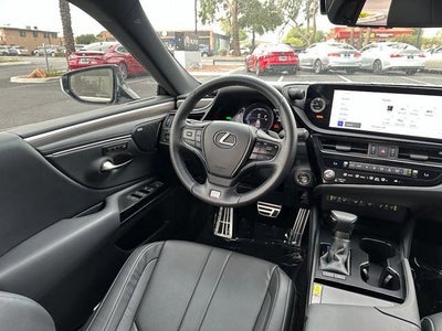 2024 Lexus ES 300h