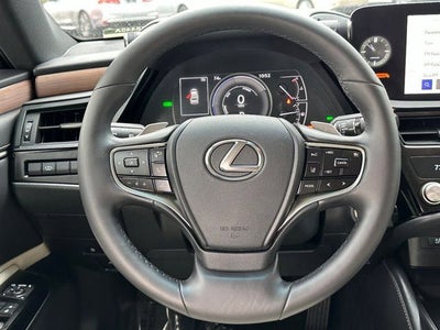2023 Lexus ES 300h