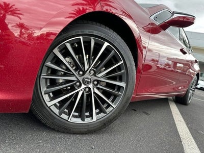 2023 Lexus ES 300h
