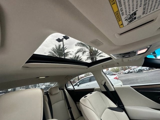 2023 Lexus ES 300h