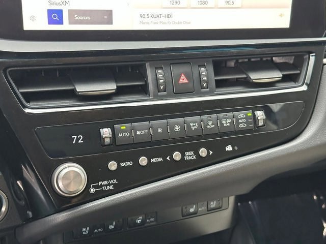 2023 Lexus ES 300h