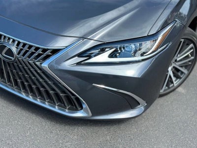 2025 Lexus ES 300h