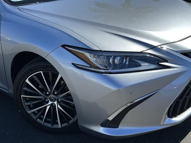 2023 Lexus ES Premium