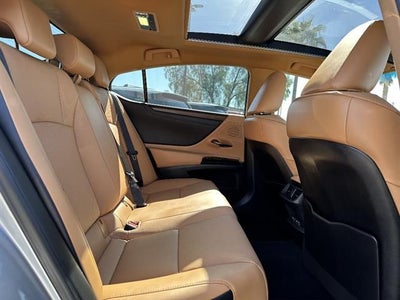 2023 Lexus ES Premium