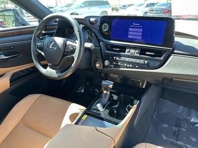 2023 Lexus ES Premium