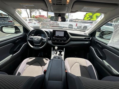 2023 Toyota Highlander LE