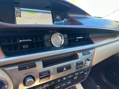 2018 Lexus ES 300h