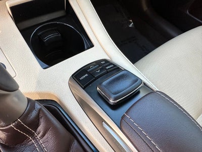2018 Lexus ES 300h