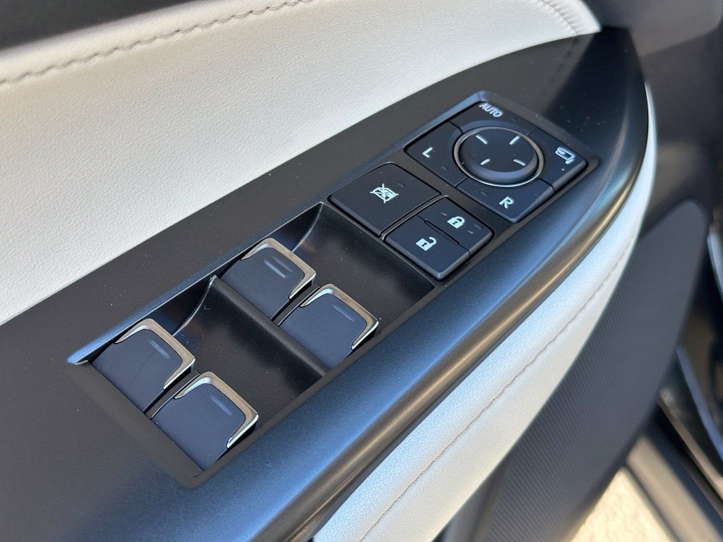 2026 Lexus NX 450h+ Luxury