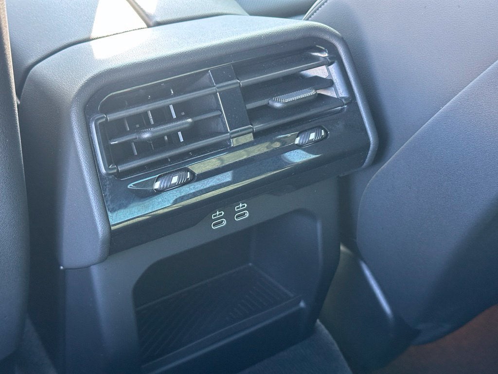 2024 BMW 5 Series 530i