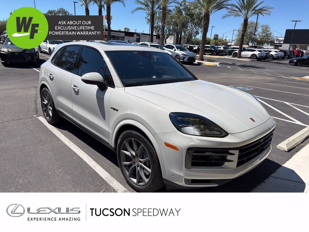 2024 Porsche Cayenne E-Hybrid Base