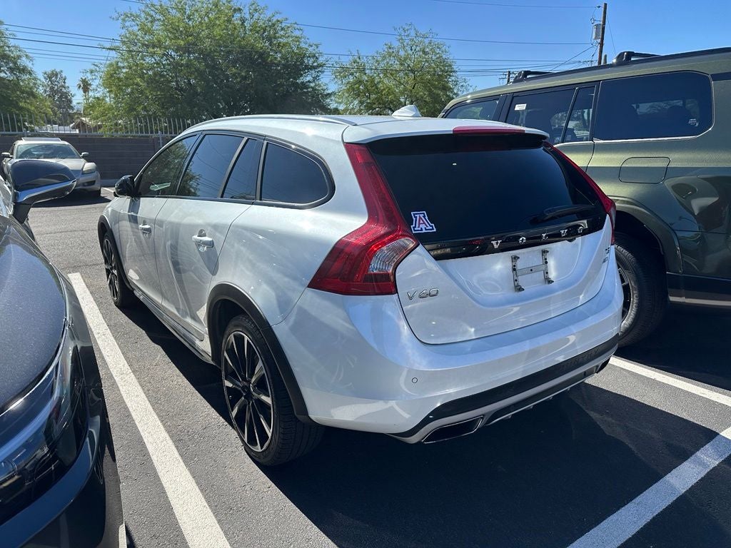 2017 Volvo V60 Cross Country T5