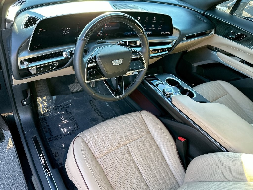 Used 2024 Cadillac LYRIQ Luxury 3 with VIN 1GYKPSRK0RZ118279 for sale in Tucson, AZ