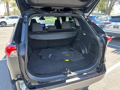 2024 Toyota RAV4 Hybrid SE