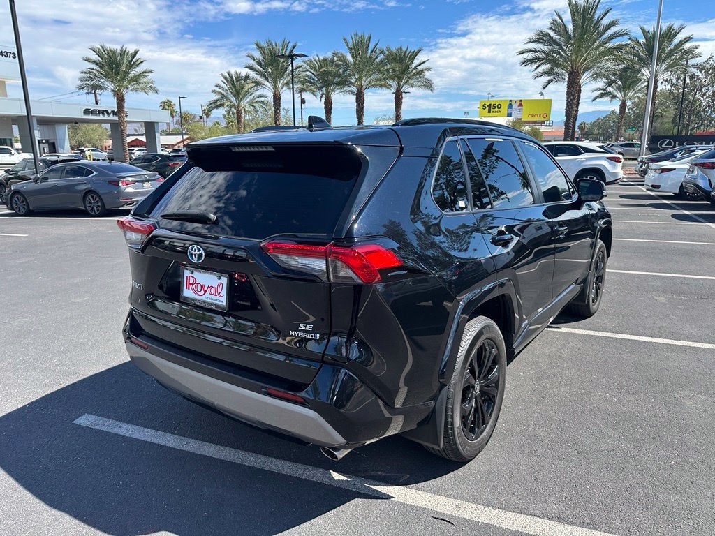 2024 Toyota RAV4 Hybrid SE