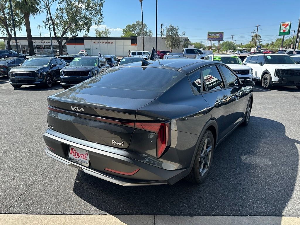 2026 Kia K4 LXS