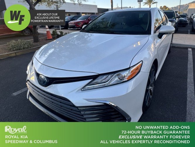 2022 Toyota Camry Hybrid XLE