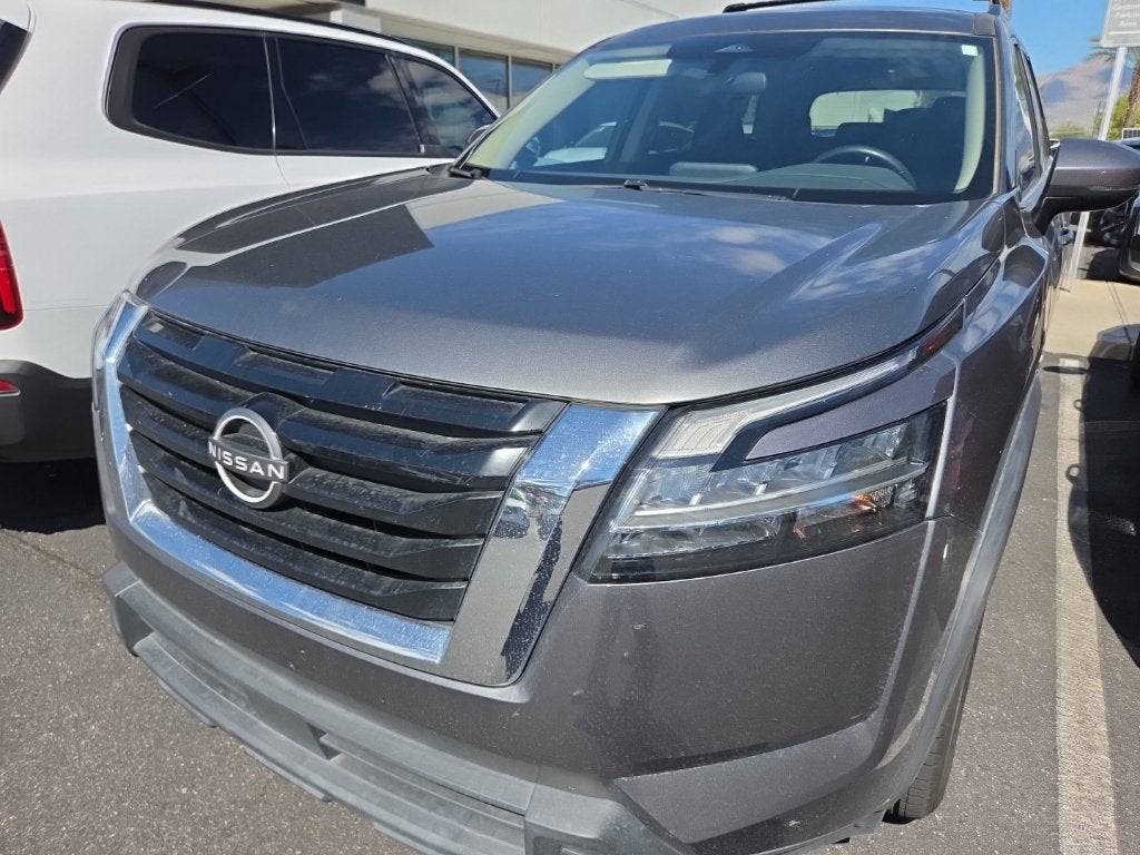 2022 Nissan Pathfinder SV