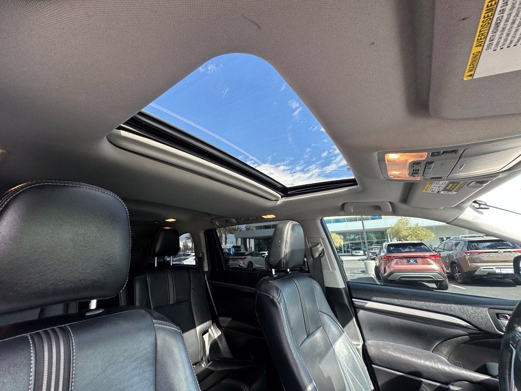 2017 Toyota Highlander SE
