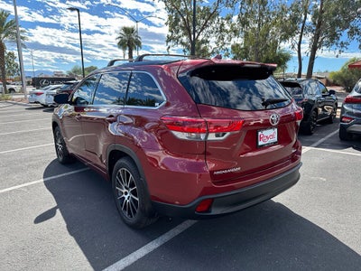2017 Toyota Highlander SE
