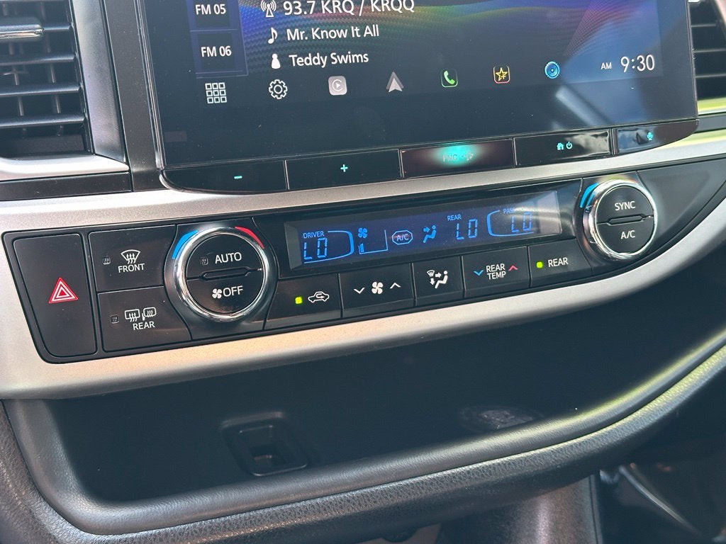 2017 Toyota Highlander SE