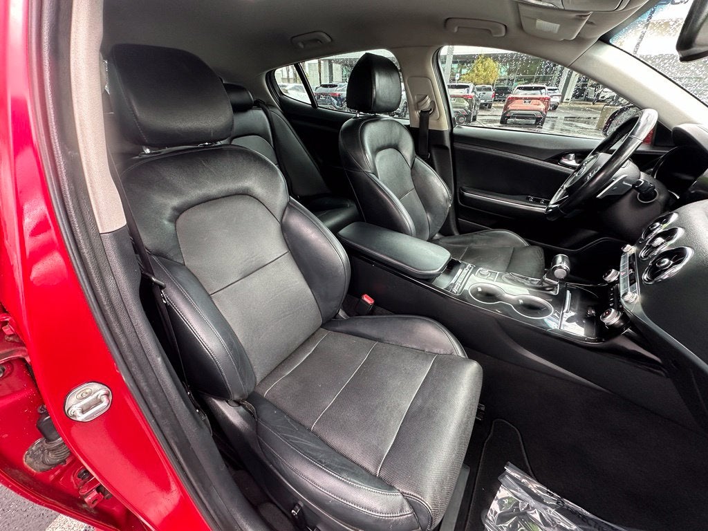 2019 Kia Stinger Base