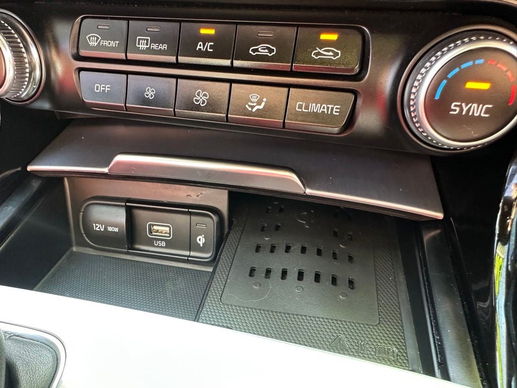 2022 Kia Stinger GT1