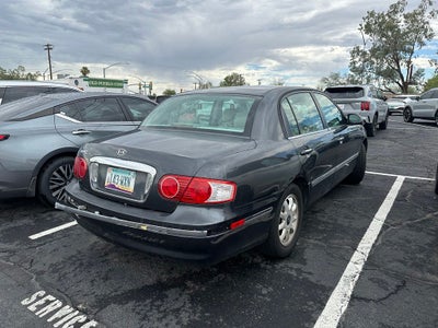 2005 Kia Amanti Base