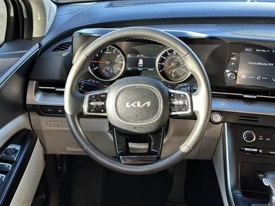 2024 Kia Carnival LX
