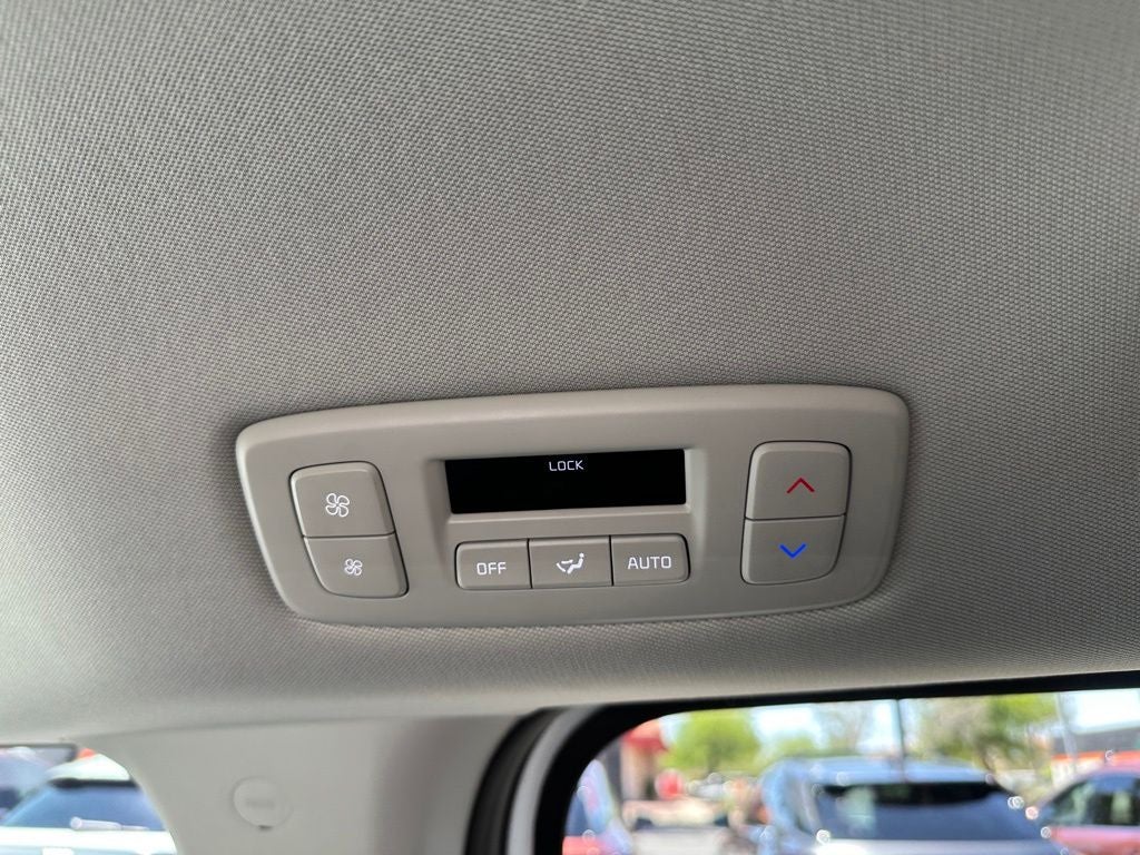 2025 Kia Carnival Hybrid LXS