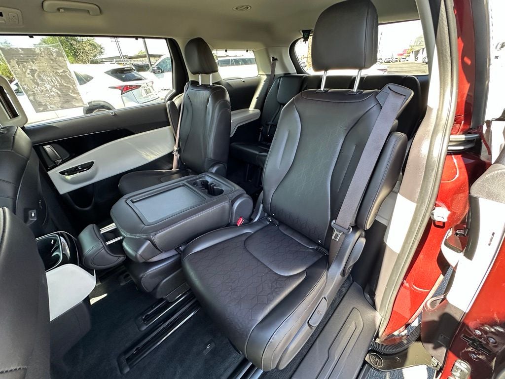 2024 Kia Carnival SX