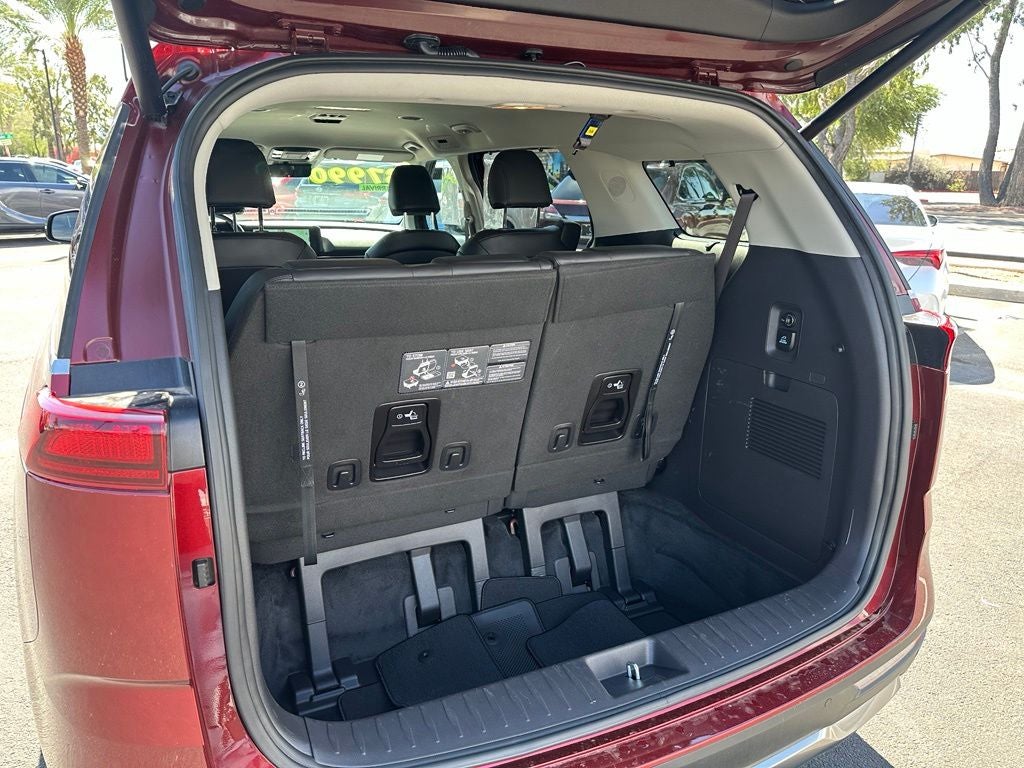 2024 Kia Carnival SX