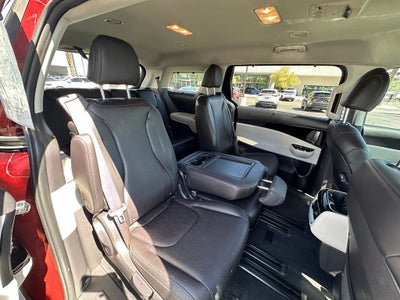 2024 Kia Carnival SX