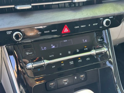 2024 Kia Carnival SX