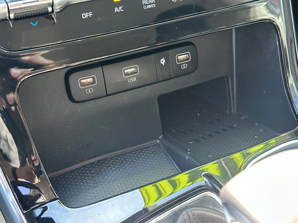 2024 Kia Carnival SX