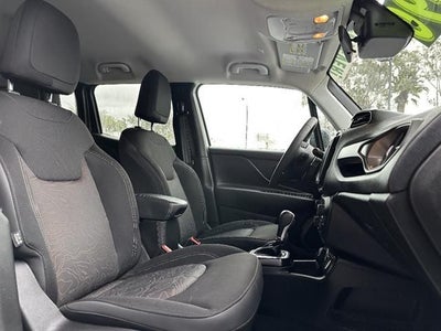 2023 Jeep Renegade Base