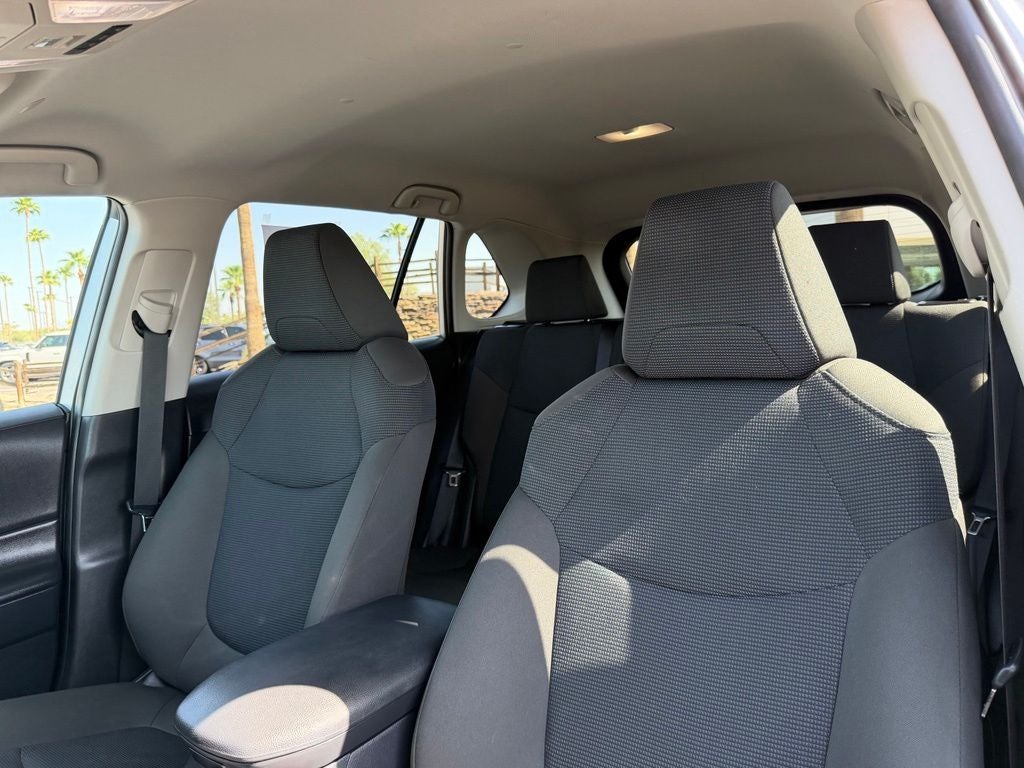 2025 Toyota RAV4 Hybrid LE