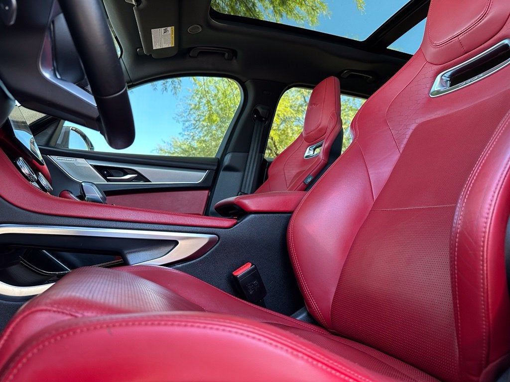 2024 Jaguar F-PACE P400 R-Dynamic S