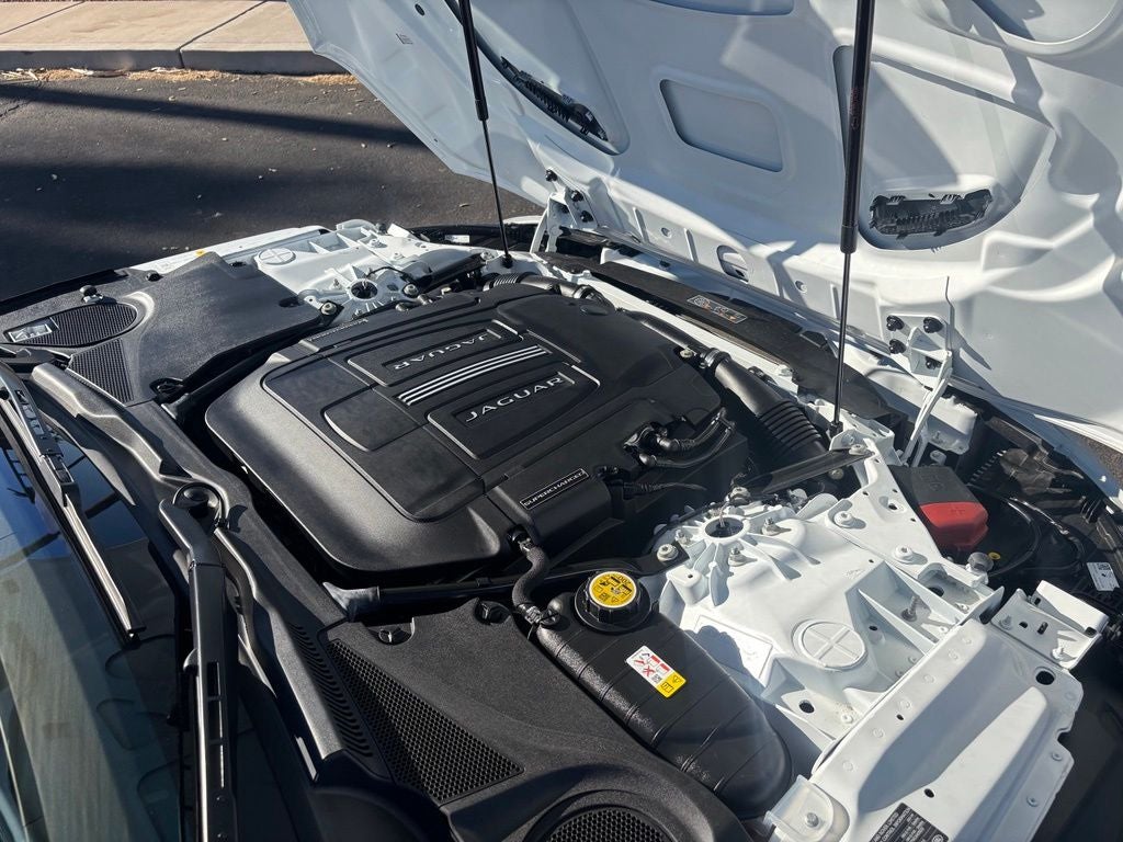 2024 Jaguar F-TYPE P450