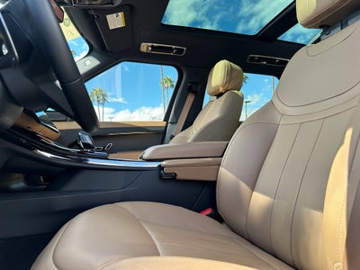 2025 Land Rover Range Rover Sport SE