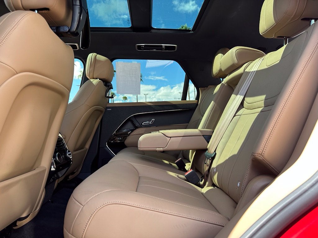 2025 Land Rover Range Rover Sport SE