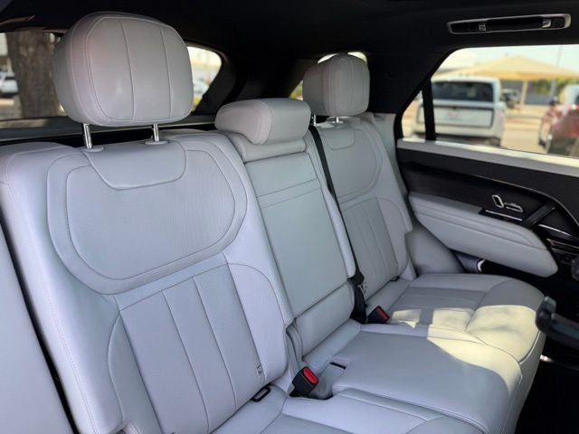 2025 Land Rover Range Rover Sport SE