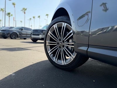 2025 Land Rover Range Rover Sport SE