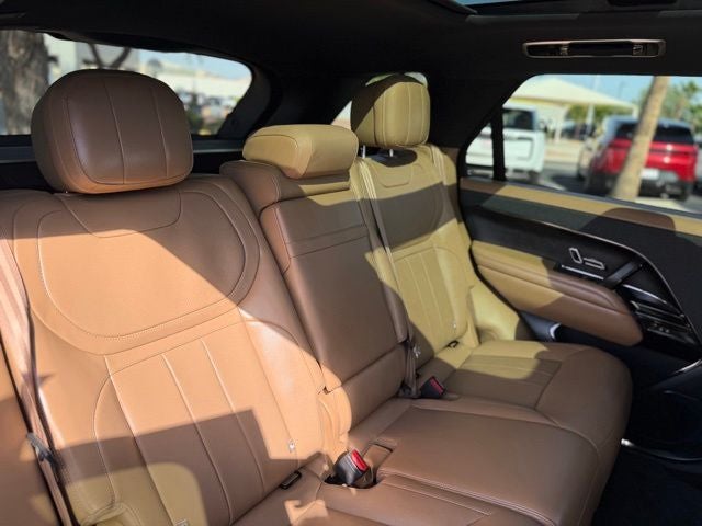 2025 Land Rover Range Rover Sport SE
